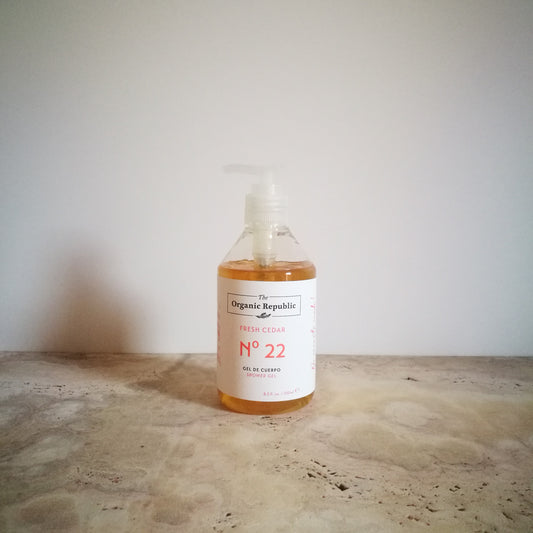 Gel douche naturel Fresh Cedar. Cèdre et agrumes.